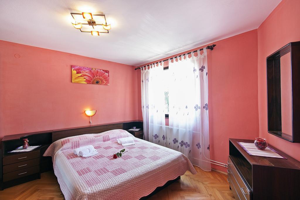 Apartments Elda Ρόβινι Δωμάτιο φωτογραφία
